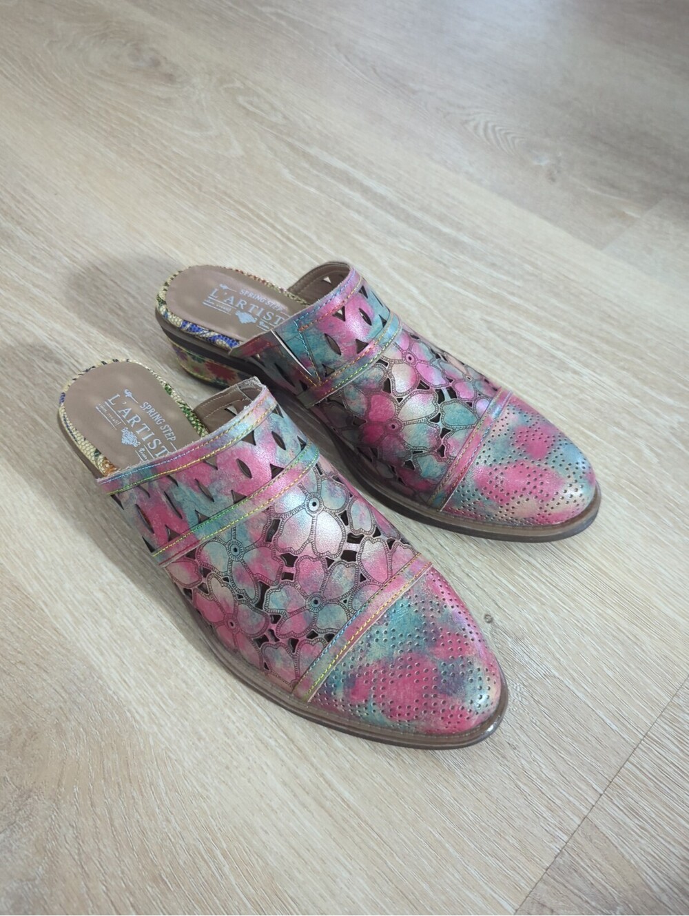 La Artiste Spring Step Rosalinda Floral Cut Out  Leather  Mules 11 Eur42